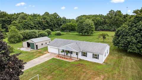 2109 Bennett Road, Madison, OH 44057
