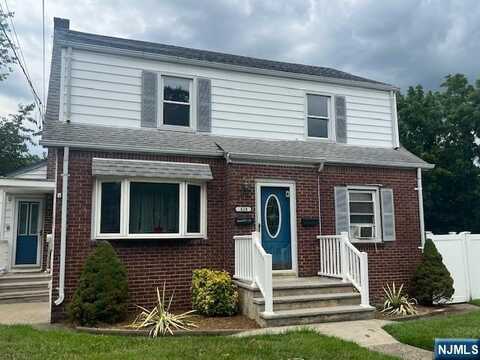 424 Prospect Avenue, Bergenfield, NJ 07621