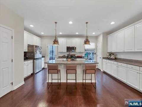 11 Truman Drive, Wood Ridge, NJ 07075