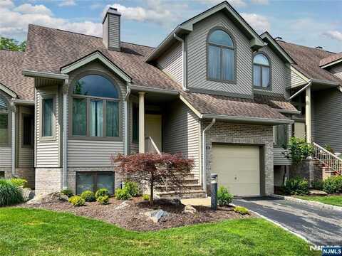 215 Beech Court 215, Norwood, NJ 07648