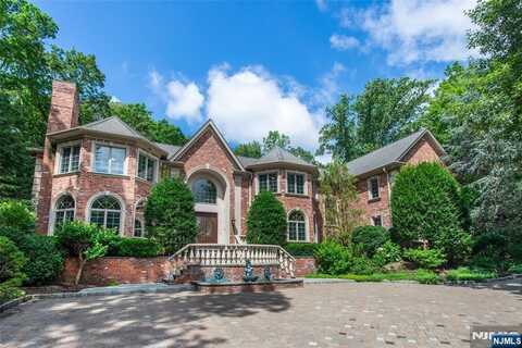 6 Adams Road, Saddle River, NJ 07458