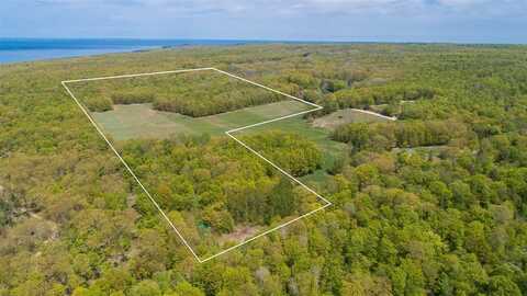 9400 W Robinson, Harbor Springs, MI 49740