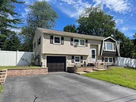 17 Dyer Avenue, Salem, NH 03079