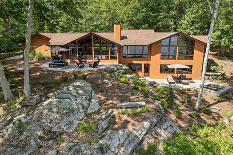 86 Pleasant Street, Meredith, NH 03253