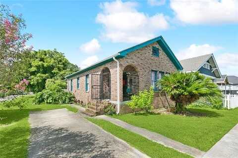 5240 BURGUNDY Street, New Orleans, LA 70117