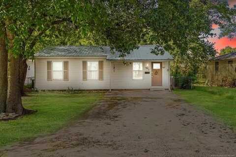 420 E Elm Street, Skiatook, OK 74070