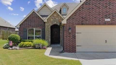 7217 E Memphis Street, Broken Arrow, OK 74014