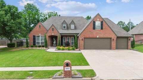 6813 E Galveston Street, Broken Arrow, OK 74014
