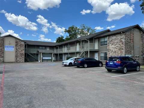 2526 W Prairie Street W, Denton, TX 76201