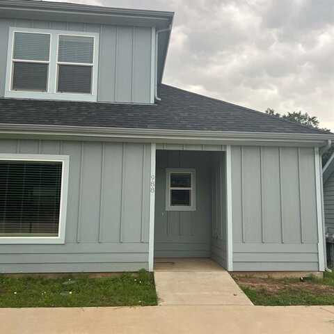 986 S 6th Avenue, Denison, TX 75021