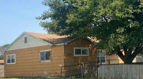 1003 S Leonard Street, Floydada, TX 79235