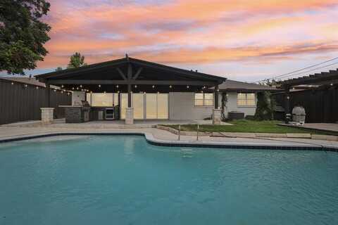 1512 E Park Boulevard, Plano, TX 75074