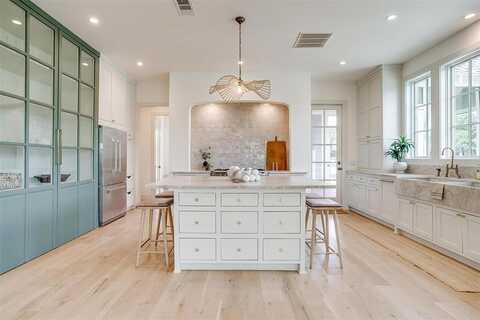 8632 S FM 1187, Fort Worth, TX 76126