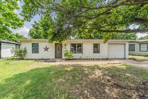 600 Brookfield Drive, Hurst, TX 76053