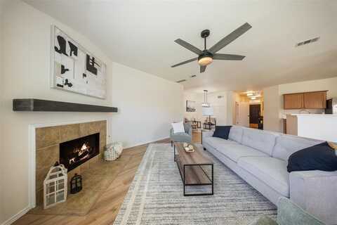 1813 Little Deer Lane, Fort Worth, TX 76131