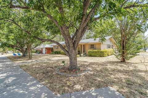 1215 Poindexter Avenue, Cleburne, TX 76033