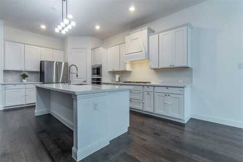 909 Heritage Trail, Northlake, TX 76226