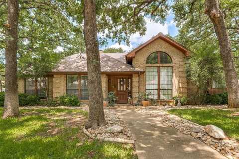 2017 Paddockview Drive, Arlington, TX 76017