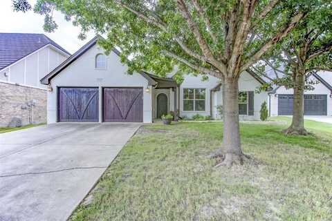 505 Sterling Drive, Benbrook, TX 76126