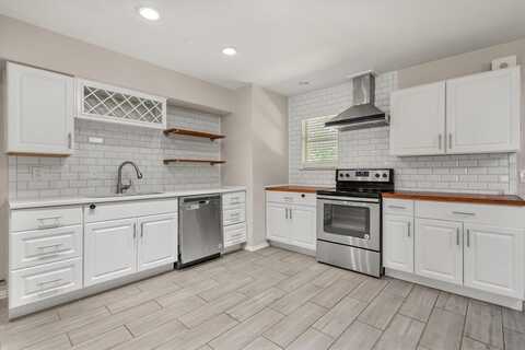 3641 Larry Street, Haltom City, TX 76117