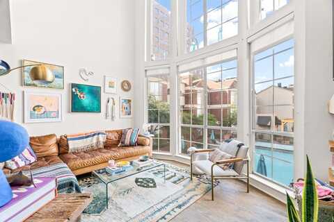 3100 Cole Avenue, Dallas, TX 75204