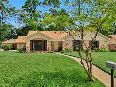 1507 Woodberry Drive, Lufkin, TX 75904