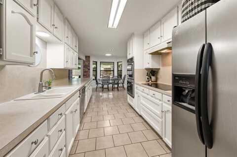 7113 Greenhill Trail, North Richland Hills, TX 76182