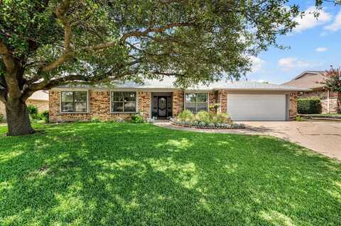 7113 Greenhill Trail, North Richland Hills, TX 76182