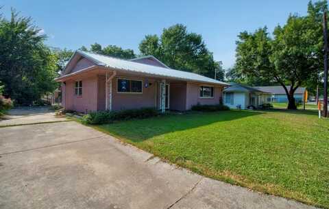 929 Dodson Street, Gainesville, TX 76240