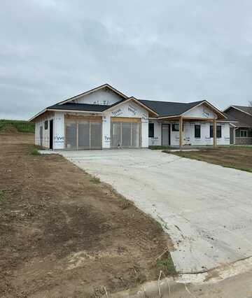 1005 Sunset Circle, Ireton, IA 51027