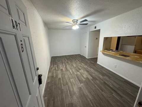 1402 E 6th St, Odessa, TX 79761