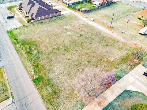 603 E Benton Avenue, Sayre, OK 73662
