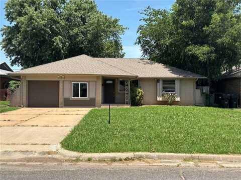 753 SW 3rd Street, Moore, OK 73160