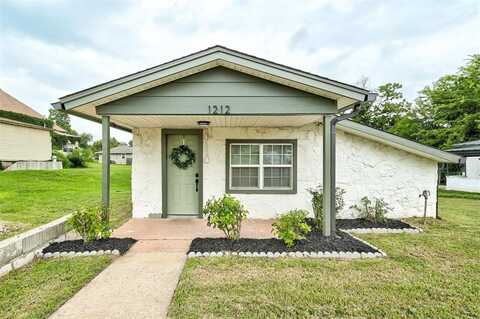1212 E Cleveland Avenue, Guthrie, OK 73044