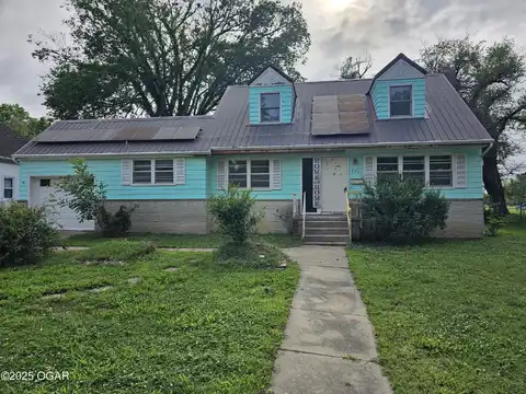 423 N Elizabeth Street, Nevada, MO 64772