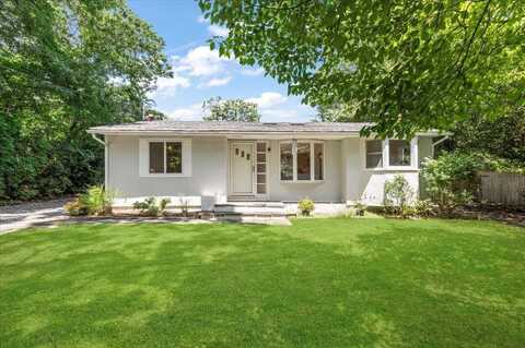 56 W DONELLAN RD, Hampton Bays, NY 11946