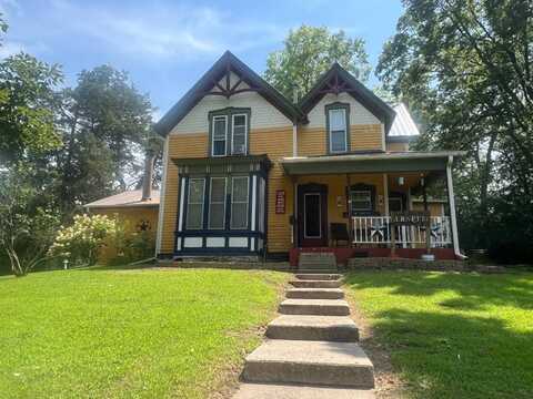 425 W 3rd St, Lamoni, IA 50140