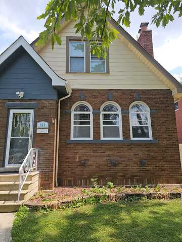 923 Manchester Ave, Westchester, IL 60154