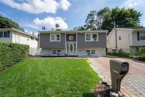 12 Croley Street, Huntington, NY 11743