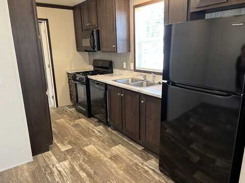 151 Birch Ct., Belleville, MI 48111