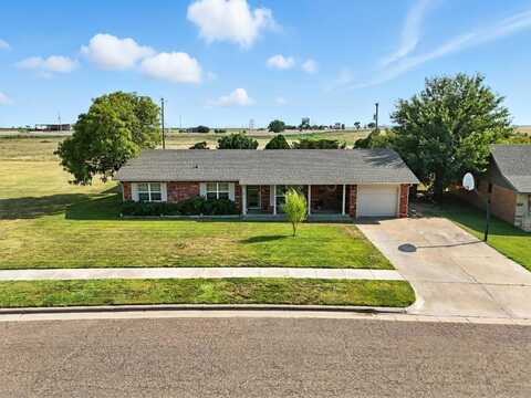 6061 Sunset Dr., Guymon, OK 73942