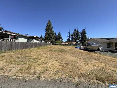 1031 W Spruce Street, Port Angeles, WA 98363