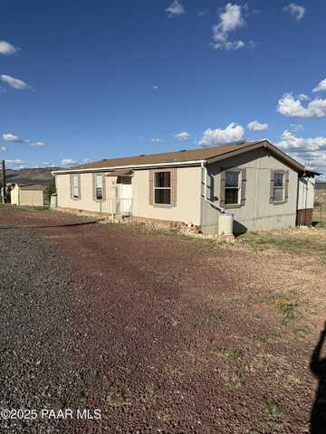 54125 Mariposa Ln Lane, Seligman, AZ 86337
