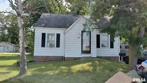 2928 S 11TH Street, Springfield, IL 62703