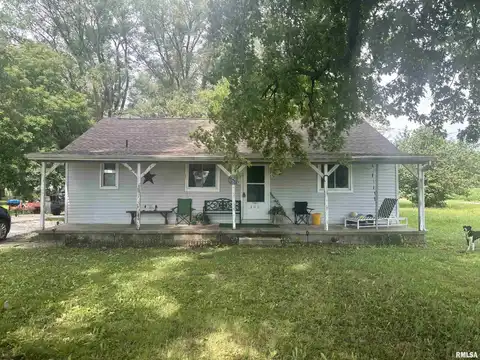300 S PARK Street, Prairie City, IL 61470