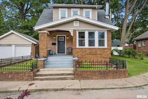 8 ROSENBERG Court, Pekin, IL 61554