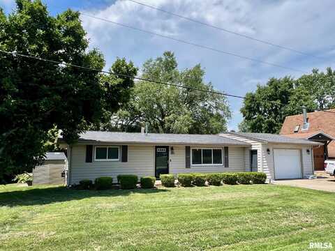 465 JUNIPER Drive, Petersburg, IL 62675