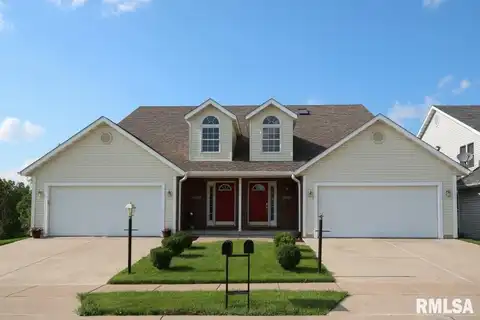 3054 CHERRYWOOD Drive, Bettendorf, IA 52722