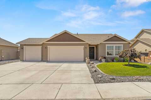 5602 Pierre Dr., Pasco, WA 99301