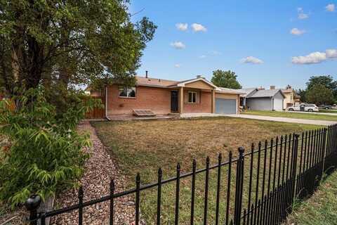 911 Candytuft Blvd, Pueblo, CO 81001